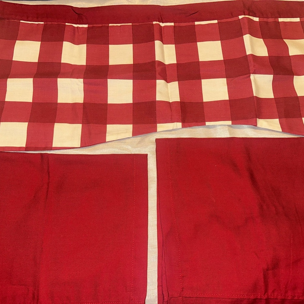 Red and Cream Checkered kitchen curtain set